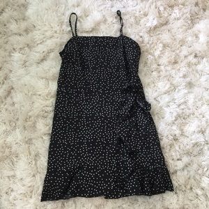 Black & White Polka Dot Ruffled End 🎲🖤